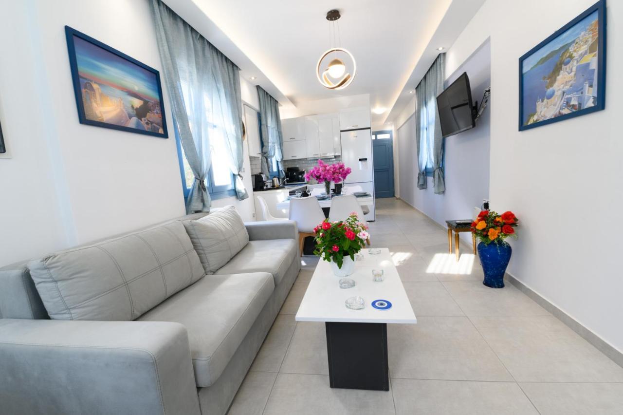 Located By The Sea One Beachfront Private Captain Lazaros Pool Villa With Loft In 750Sqm Spacious Private Plot-Jacuzzi-Sunrelax-Furnished Terace-Gazebo-Private Parking,Sleep 3 Adults And 2 Children, Just Steps From The Black Beach-Seaview Перисса Экстерьер фото