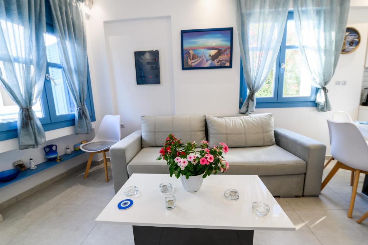 Located By The Sea One Beachfront Private Captain Lazaros Pool Villa With Loft In 750Sqm Spacious Private Plot-Jacuzzi-Sunrelax-Furnished Terace-Gazebo-Private Parking,Sleep 3 Adults And 2 Children, Just Steps From The Black Beach-Seaview Перисса Экстерьер фото